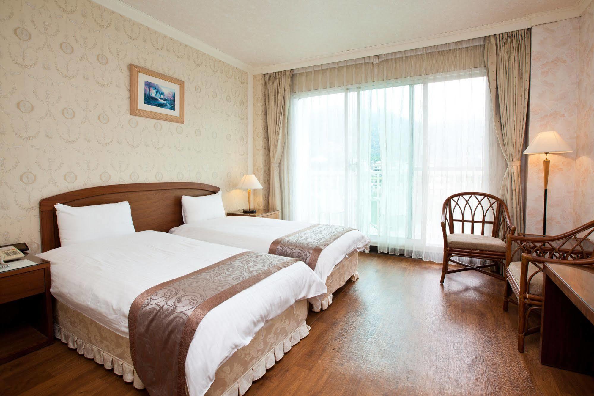 Lakeside Resort Nantou Dış mekan fotoğraf
